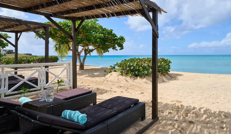 antigua-holidays-hawksbill-royal-palm-beachfront-room-pergola
